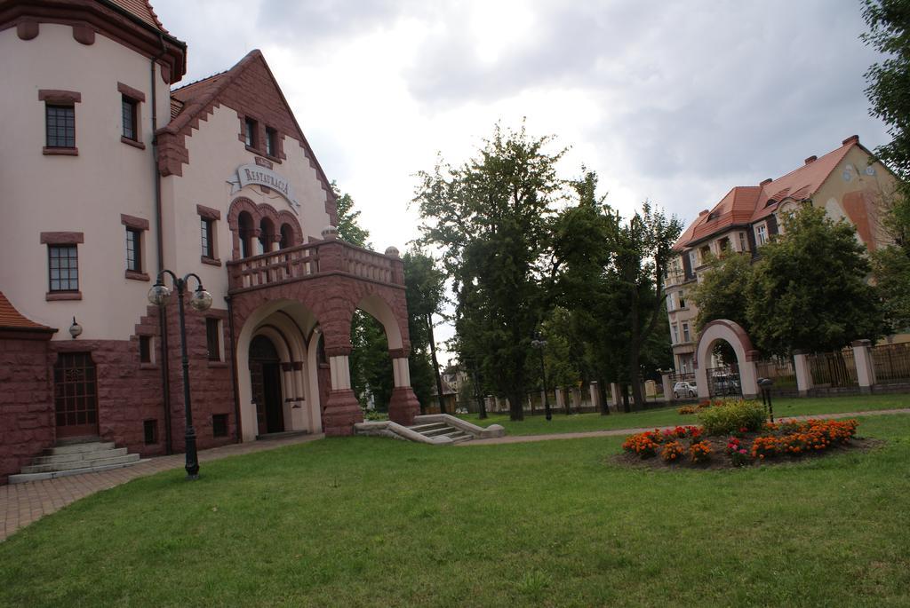 Villa Bergera Dzierżoniów Eksteriør bilde