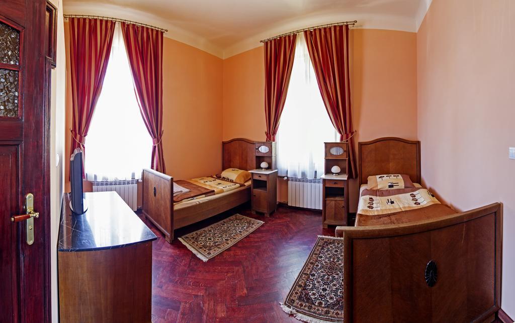 Villa Bergera Dzierżoniów Rom bilde