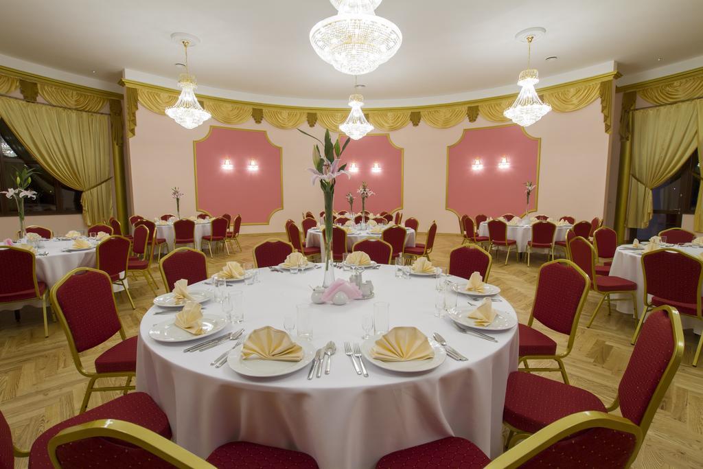 Villa Bergera Dzierżoniów Eksteriør bilde